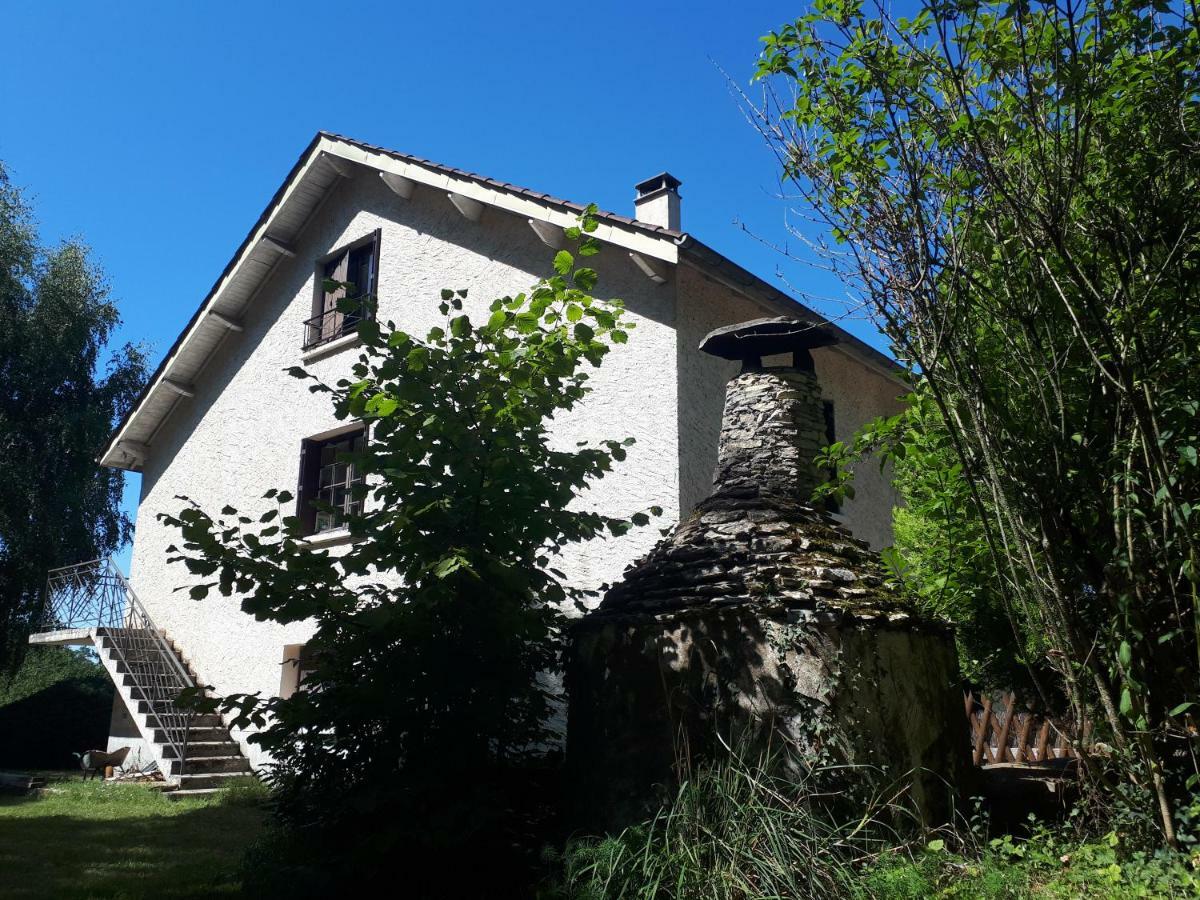Location De Vacances A Gourdon En Bouriane Exteriér fotografie